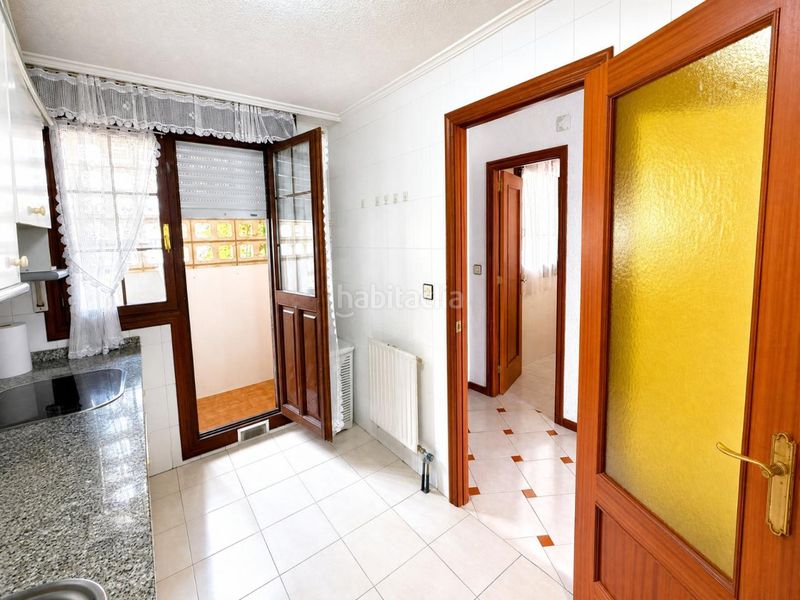 Foto 6594b8aa-355d-4ed1-9f49-adebdf583610. Casa adossada amb calefacció piscina a El Puntal Laredo