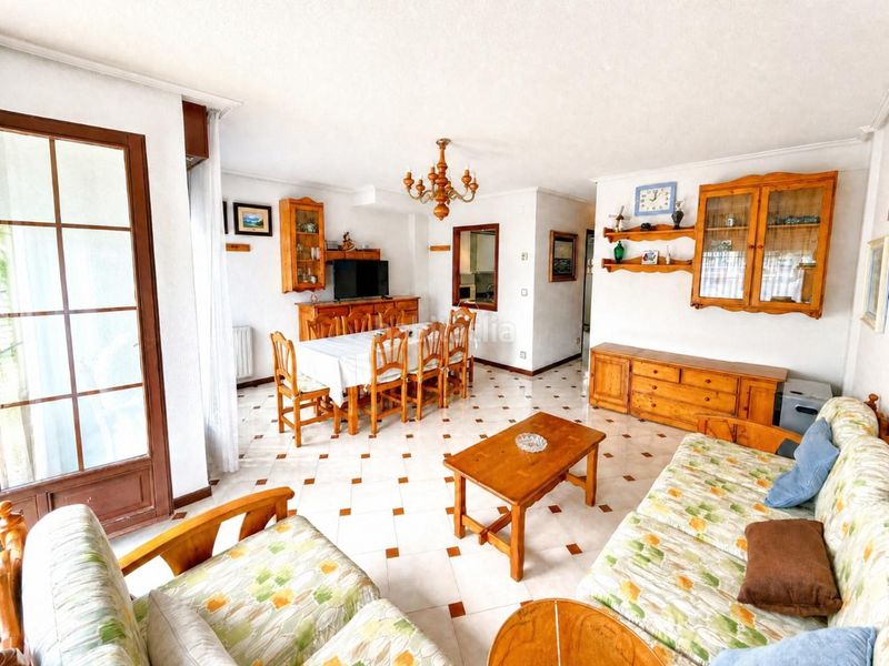 Foto 951625ec-3bd1-4dfa-b066-abba35590622. Casa adossada amb calefacció piscina a El Puntal Laredo