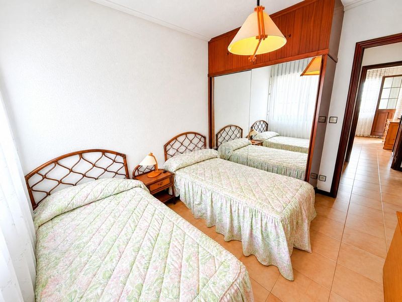 Foto a4355390-428b-4763-823d-fe5343c33907. Casa adossada amb calefacció piscina a El Puntal Laredo