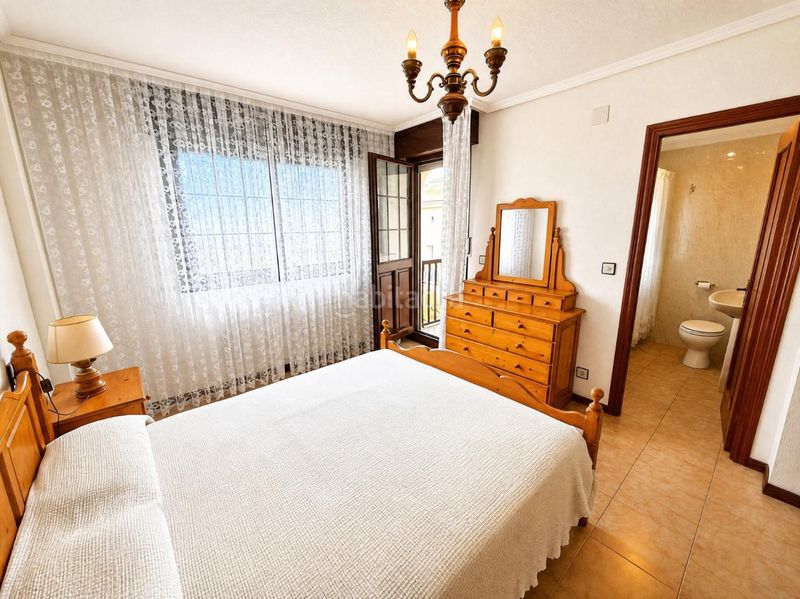 Foto b27f3f16-f6ca-4f8c-9d37-62c23d5a5f1b. Casa adossada amb calefacció piscina a El Puntal Laredo