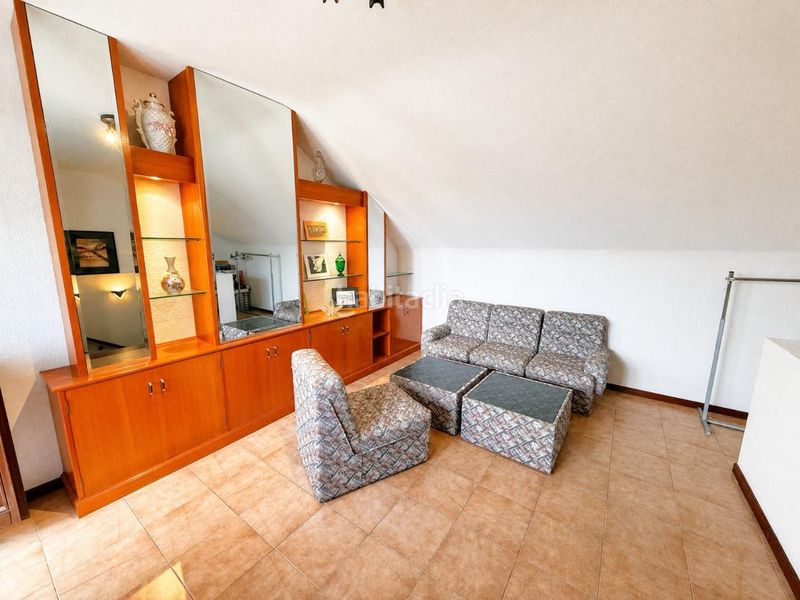Foto b9e002ef-94cf-4b5d-ae24-a062f37d3201. Casa adossada amb calefacció piscina a El Puntal Laredo
