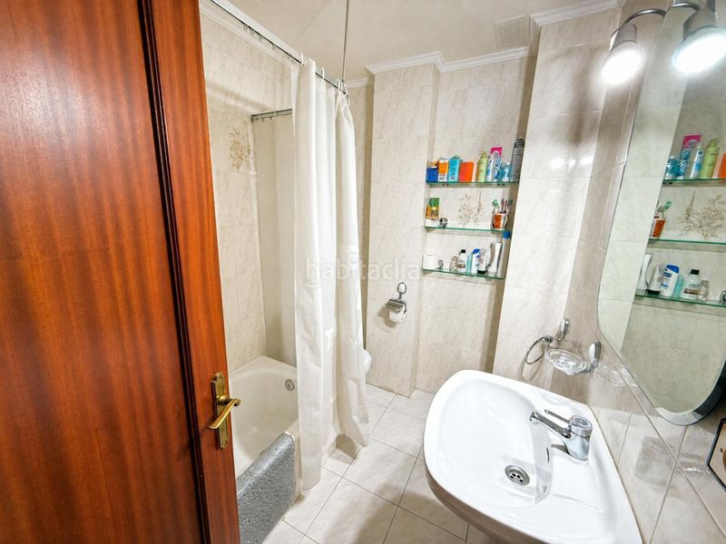 Foto fcd4ba4e-d681-4b57-99fa-ee88ee1ec1ea. Casa adossada amb calefacció piscina a El Puntal Laredo