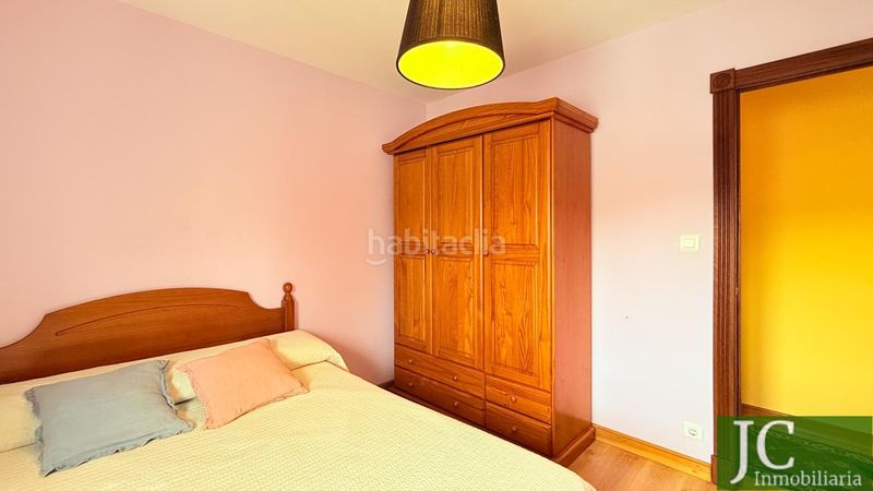 Foto cc63f8c7-b266-4f74-b667-9aad3e302ef0. Pis a Colindres