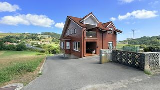 Casa a Bárcena de Cicero. Chalet independiente  terreno  vistas montaña