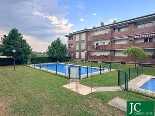 Appartement  Carretera general de gama. 2 habitaciones2 baños piscina  plaza trastero