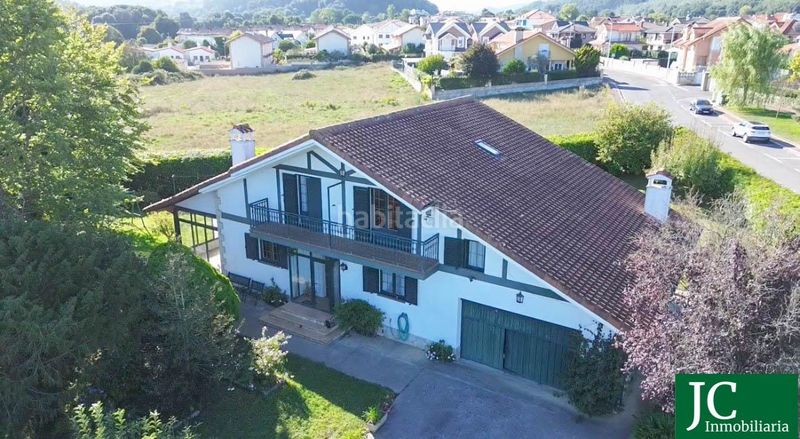 Foto b8f4a9de-e0bd-46fc-82d7-c3a77e95b9a4. Casa amb calefacció a Argoños