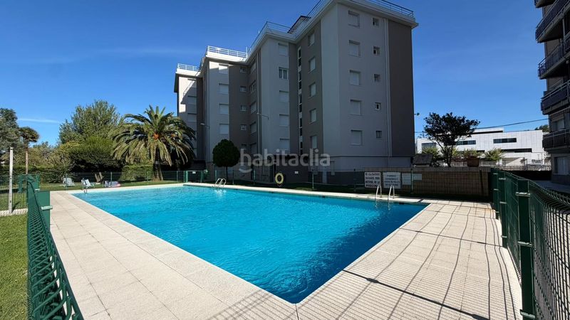 Foto c88e1c9e-fc11-420a-8a2d-8b6e99bece8c. Erdgeschoss mit pool in Zona Playa Laredo