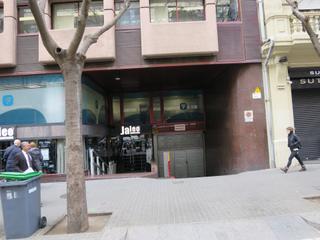 Rent Car parking  Tuset