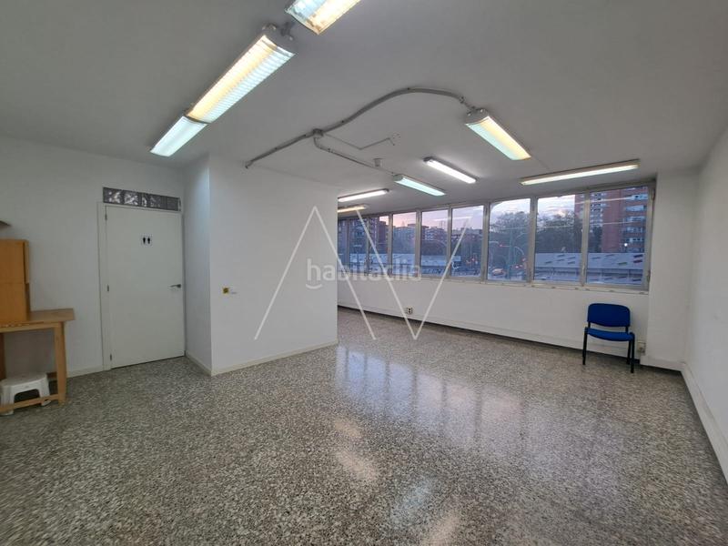 Foto e7e511c5-30d7-4bab-922b-6b7757ccdcc3. Alquiler oficina en Besòs - Maresme Barcelona