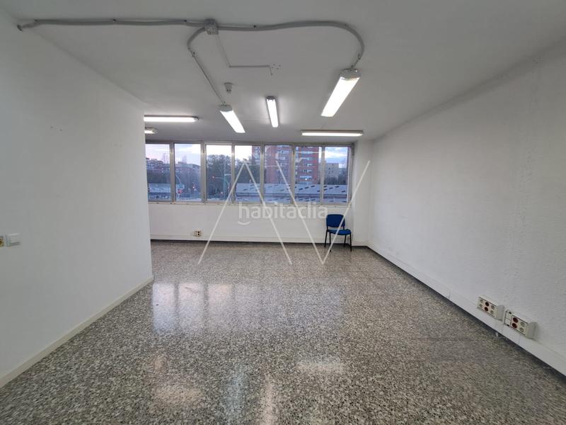 Foto 8da336ff-1aad-45af-8eff-b4001a76085b. Lloguer oficina a Besòs - Maresme Barcelona