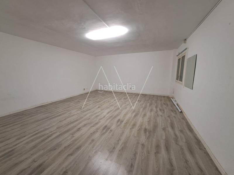 Foto 946b7081-8fcd-4261-9dfb-cf218c3121a9. Lloguer oficina a Besòs - Maresme Barcelona