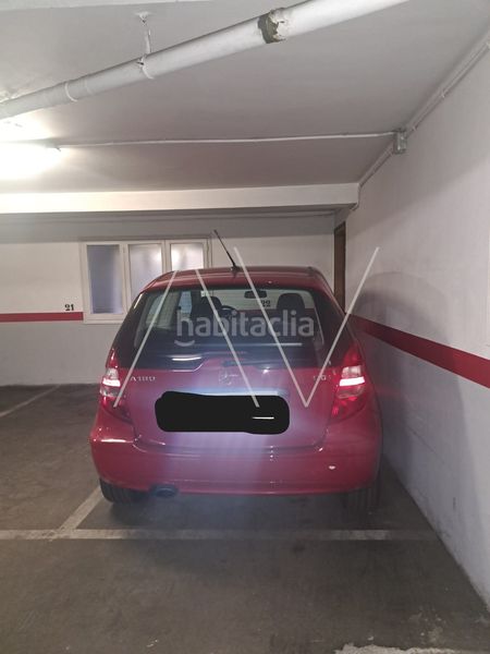 Foto cbd68d26-54f9-465b-9d01-6d016d697e0d. Parking coche en Putget - Farró Barcelona
