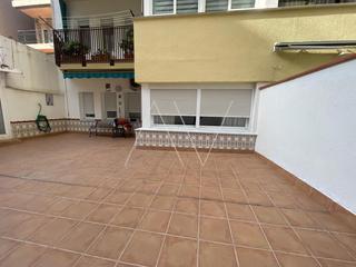 Ground floor  Paral.lel