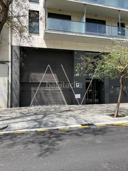 Foto 0a1c546f-831a-4306-a669-512d7d6e1bf4. Parking coche en Poblenou Barcelona