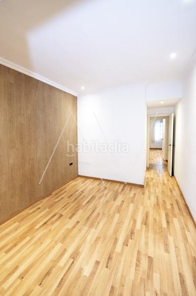Foto 65f4246b-f93c-4034-afc2-4776fdefb2e6. Piso en Putget - Farró Barcelona