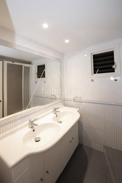 Foto e672ff2b-97a9-4926-a8a0-fbffa6195ff7. Piso en Putget - Farró Barcelona