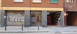 Aparcament cotxe a VIOLANT DHONGRIA