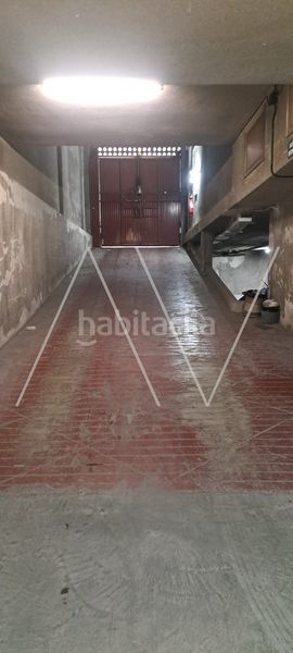 Foto c63e4af6-8b44-4656-9c42-c6554871322e. Aparcament cotxe a Sants Barcelona