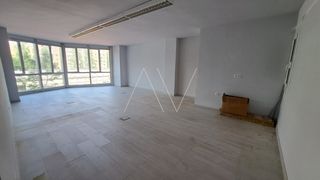 Location Bureau  Corts catalanes (barcelona)