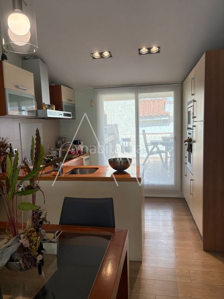 Foto 268327da-35c9-4b8e-8628-c91a911821ed. Duplex con riscaldamento in Centre Sabadell