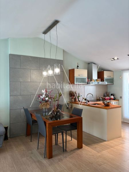 Foto f6397aaa-db5b-4784-843e-3013c8f5d67c. Duplex con riscaldamento in Centre Sabadell