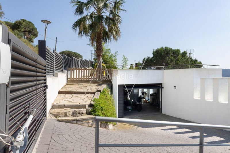 Foto f3b6657f-7f71-42e4-87f3-6e9b46607897. Maison avec chauffage parking piscine dans Cabrils