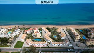 Casa adossada a Carrer llac sant martí 9. Adosado primera línea cabañas iii denia