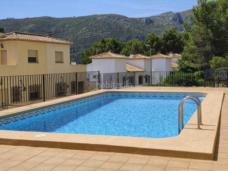 Foto 3c9a12f6-a2ac-42c6-bb32-ea63c977d6b4. Maison dans urbanització les bassetes 5 dans Atzúbia (L´)