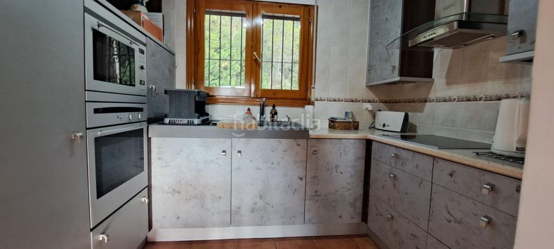 Foto f7f8ff25-f5e6-48b0-878f-00f09fb8a127. Maison dans urbanització les bassetes 5 dans Atzúbia (L´)