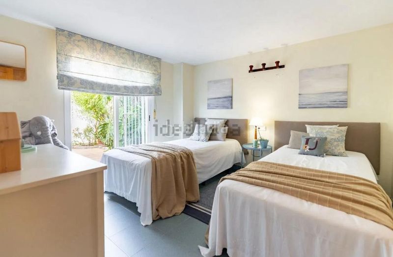 Foto 76e46af2-8f3b-45c0-a2da-b32b348572fa. Chalet dans carrer de roderic de osona 166 dans Oliva nova Oliva