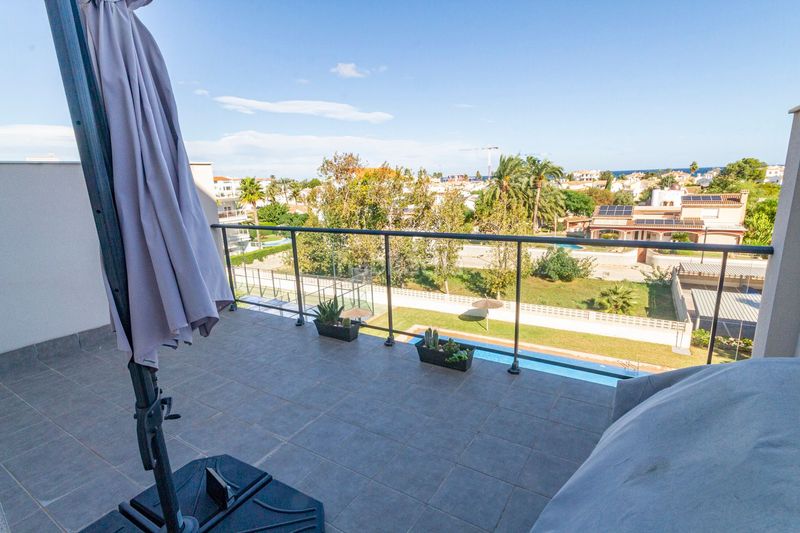 Foto db5e7c59-7fe3-42e8-b703-e324ef6d9f8f. Àtic a carrer mar jónica 1 a El Palmar - Los Molinos Dénia