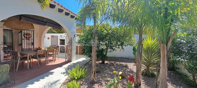 Foto 3149fda7-da60-482b-8793-3a36b9c53cf8. Xalet a carrer 02 11 a Poblets (els)