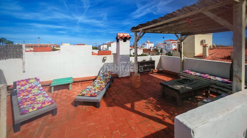 Foto aabc5899-9a6b-4c0a-82b6-80f3e896f0f6. Xalet a carrer 02 11 a Poblets (els)