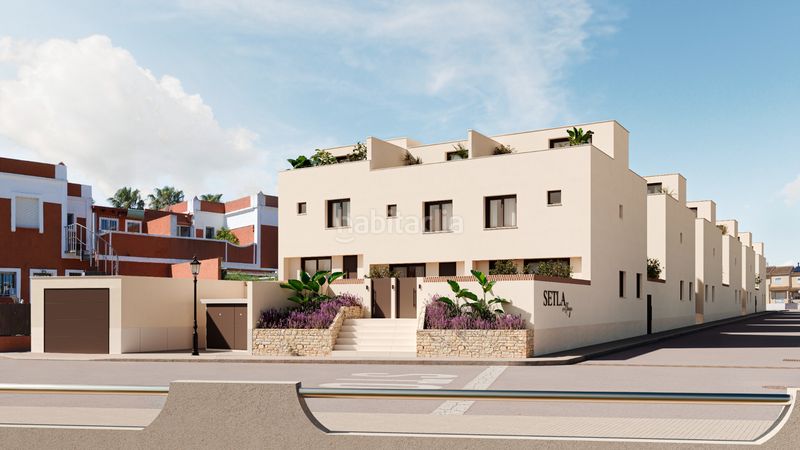 Foto 60f9001c-8bc8-40f1-a5e4-0f66f429c5a6. Casa adossada a carrer francesc de vinatea 4 a Poblets (els)