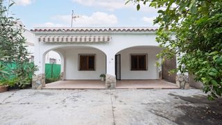 Chalet  Cami bassetes 99. Villa bassetes playa de oliva