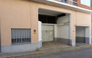 Fabrikhalle  Carrer filipines 14. Local parking centro de pego