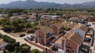 Maison jumelée à Urbanització devesa 68b. Adosado urb. devesa