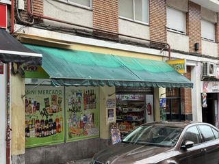 Local Comercial  Baleares. Local comercial en venta cerca metro marques de vadillo