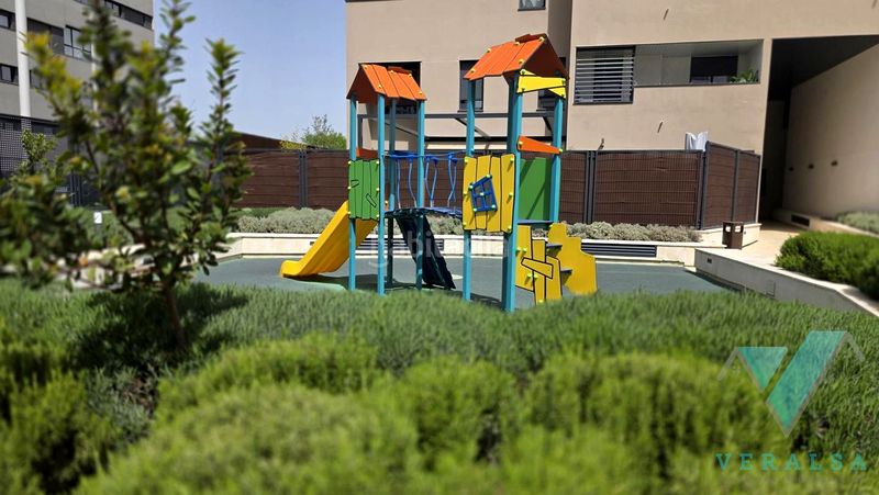 Foto 260c2e8b-34dc-473b-8ef8-69d6653791fd. Pis amb calefacció aparcament piscina a El Cañaveral Madrid