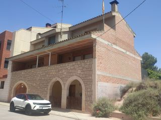 Chalet in Carrer lluís companys 13