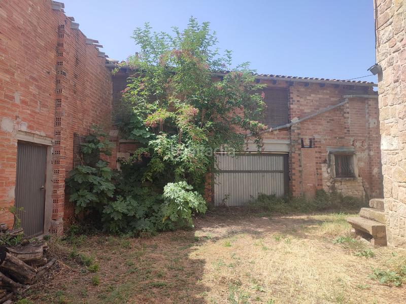 Foto b2b7098c-8917-439e-86fd-52cd8d28b3c3. Chalet en n/a en venda xalet de pedra a reformar de 742 m2 de superfície construïda, sobre un terreny rústic de regadiu de 19.080 m2 al municipi en Borges Blanques (Les)
