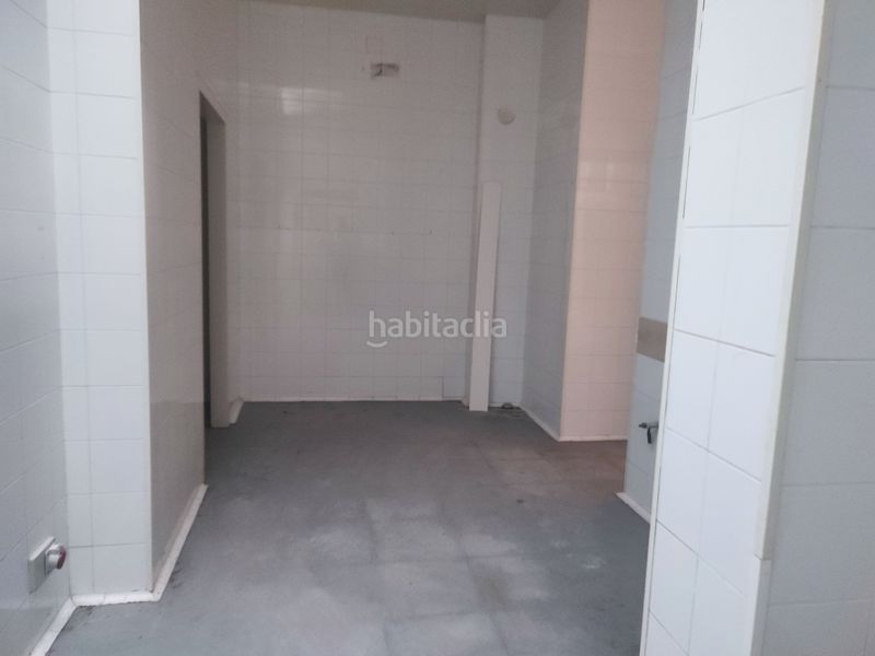 Foto 09b1891a-8e23-4ccd-8692-42f4f28c876c. Lloguer local comercial a Borges Blanques (Les)