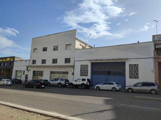 Nau industrial a Borges Blanques (Les). En venda a les borges blanques. finca urbana composta per varies