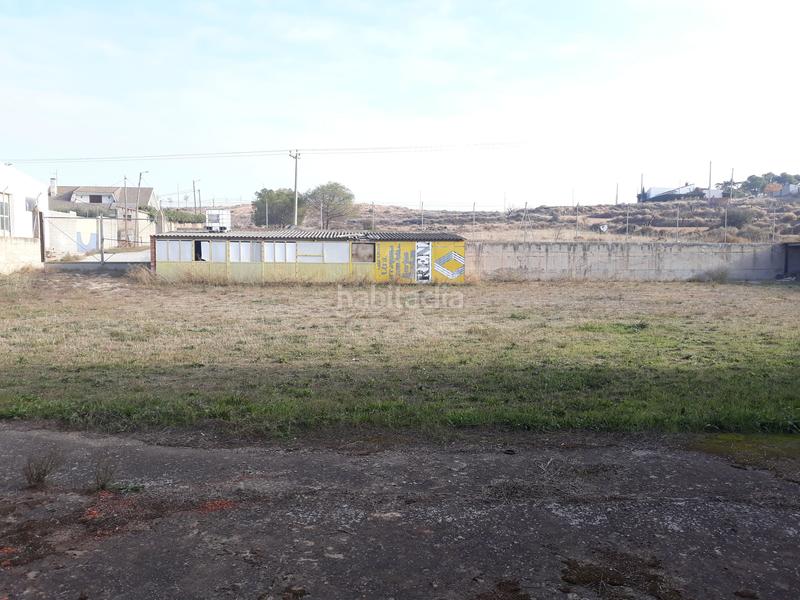 Foto 01a2228d-3ea3-4edc-a7d3-ffd864ee3280. Nave industrial en venda a les borges blanques. finca urbana composta per varies naus industrials, terreny i vivenda. ocupa una superfície total d en Borges Blanques (Les)