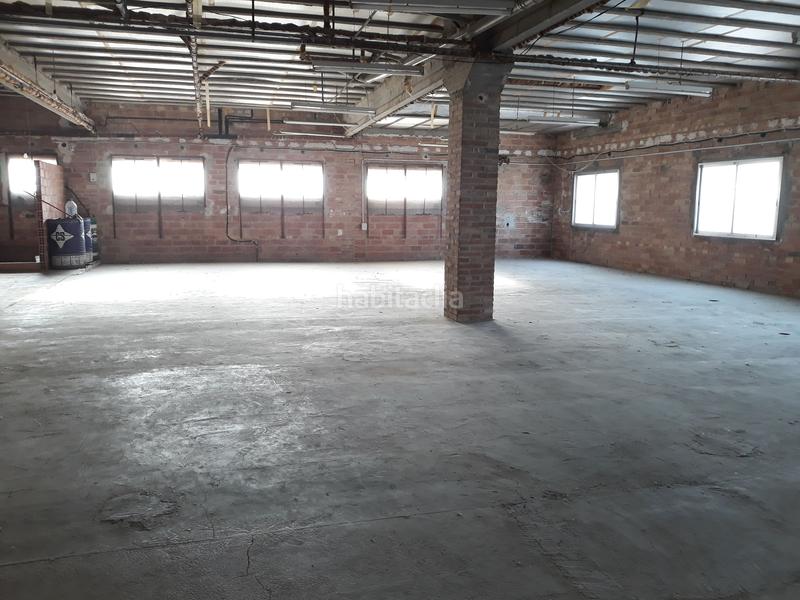 Foto 29afdab5-852a-4311-8cb2-9d8750260937. Nave industrial en venda a les borges blanques. finca urbana composta per varies naus industrials, terreny i vivenda. ocupa una superfície total d en Borges Blanques (Les)
