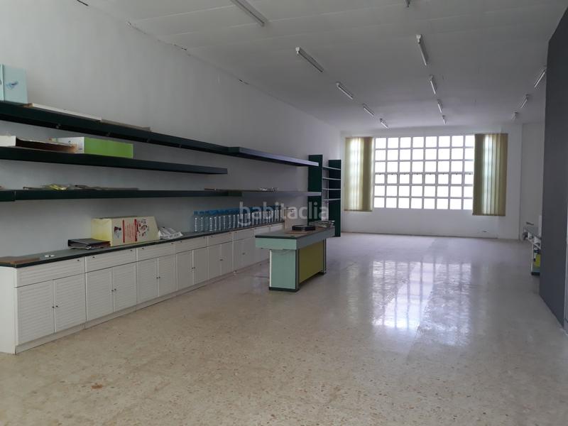 Foto 73917805-9e42-46d2-b31d-dddd227f51be. Nave industrial en venda a les borges blanques. finca urbana composta per varies naus industrials, terreny i vivenda. ocupa una superfície total d en Borges Blanques (Les)