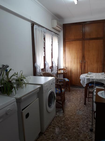 Foto 94d155a1-a9f2-4294-a2eb-bf15d1f39c56. Nave industrial en venda a les borges blanques. finca urbana composta per varies naus industrials, terreny i vivenda. ocupa una superfície total d en Borges Blanques (Les)