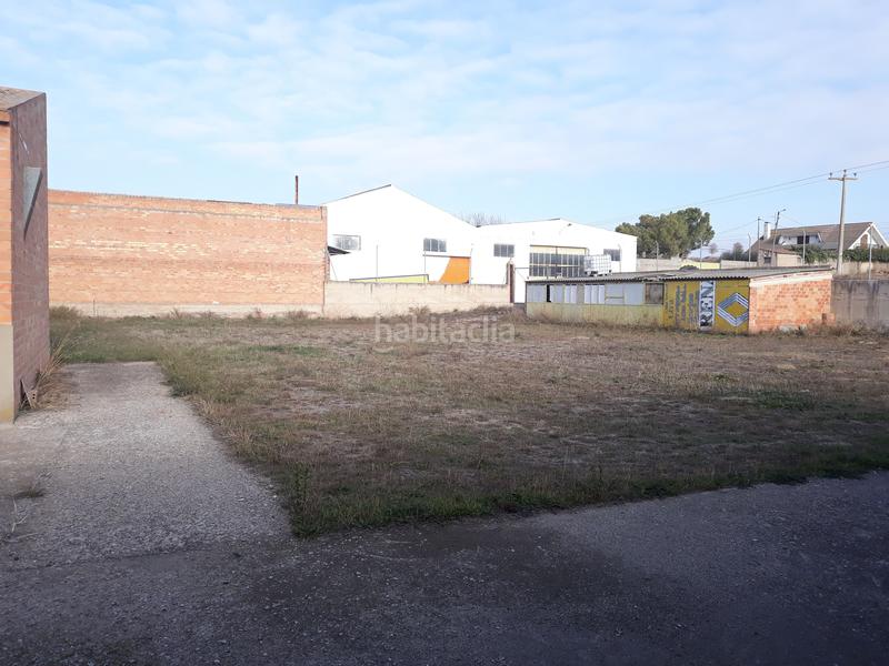 Foto f472b277-e512-467e-b506-4b2fc8437d50. Nave industrial en venda a les borges blanques. finca urbana composta per varies naus industrials, terreny i vivenda. ocupa una superfície total d en Borges Blanques (Les)