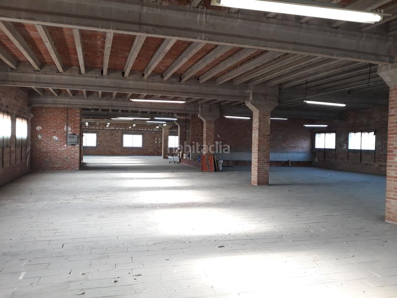 Foto fd0eb81b-d572-492e-b1e5-19349ee1c931. Nave industrial en venda a les borges blanques. finca urbana composta per varies naus industrials, terreny i vivenda. ocupa una superfície total d en Borges Blanques (Les)