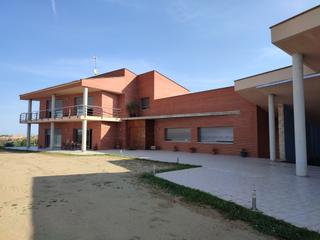 Xalet a Borges Blanques (Les). Impressionant i exclusiu xalet unifamiliar allat a quatre vents